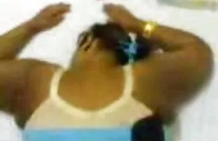 A menina mom pornohd nubiana a amamentar a masturbar-se com a BBC e a vir-se.