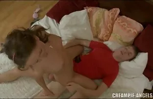 Linda jovem loira super porno em hd leva a pila em cada buraco