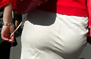 Mãe uma mulher mais velha 24 porno hd de meias lambe uma rata Jovem Lésbica peluda