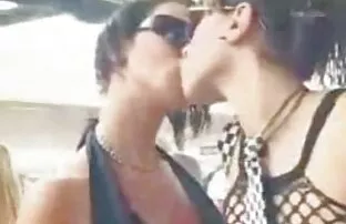 Câmara escondida fodida por porno em desenho hd Derrick