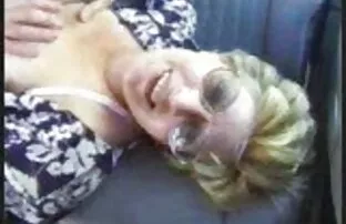 A miúda do sexo porno hube hd feminino Fodeu no rabo a comer esperma no sexo a três.