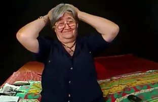 Caçadores de sexo videos em hd Bustos excitados no Natal em vídeo Amador