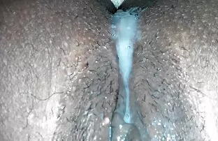 Deusa porno hd bebe do rabo fantástica, a travesti Fernanda Christina E o Guy fodem-se uns aos outros.
