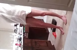 O médico maroto Fica nervoso. porn bikini hd