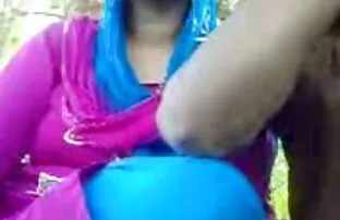 Magricela masturba-se até ao orgasmo porno hd nacional com varinha.