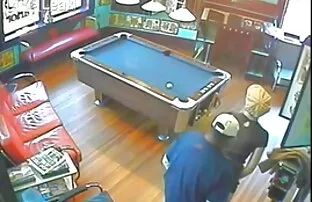O brinquedo free porno w hd Moreno fode a rata enquanto chupa o parceiro