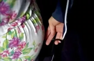 Dois cabrões porn streaming 4k à frente de uma câmara escondida em vídeo Amador.