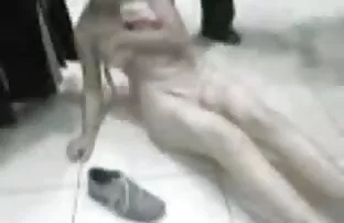 A bater-lhe Na Cona com porn hd 2160 uma ficha no rabo.