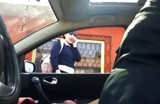 O tipo porno beauty hd tatuado é fodido sem preservativo até se vir imediatamente.
