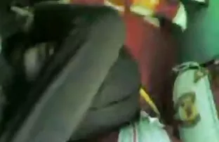 A Busty Gianna masturba a porn bikini hd rata num vídeo Amador.