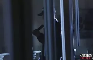 O ladrão loiro sensual Chupa pilas no hotel. sex hd gratis