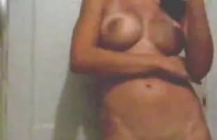 A Mãe Russa apanhou-se a brincar com ela porno hd natural própria.