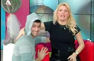 A Leticia grávida fode-lhe sexo com brasileiras em hd a rata molhada!