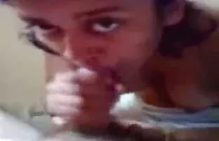 Orgia porn retro hd asiática natural, com muitos homens a fodê-la.