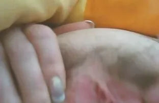 Os seus pés são adorados por amadores hd extra porn