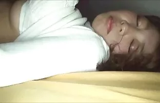 O papá porno germani hd e dois asiáticos sem preservativo